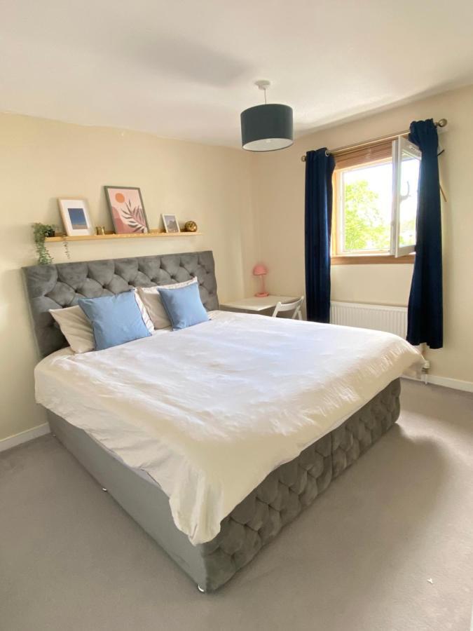 Cozy Bedroom In Shared Accommodation With Free Parking Édimbourg Extérieur photo