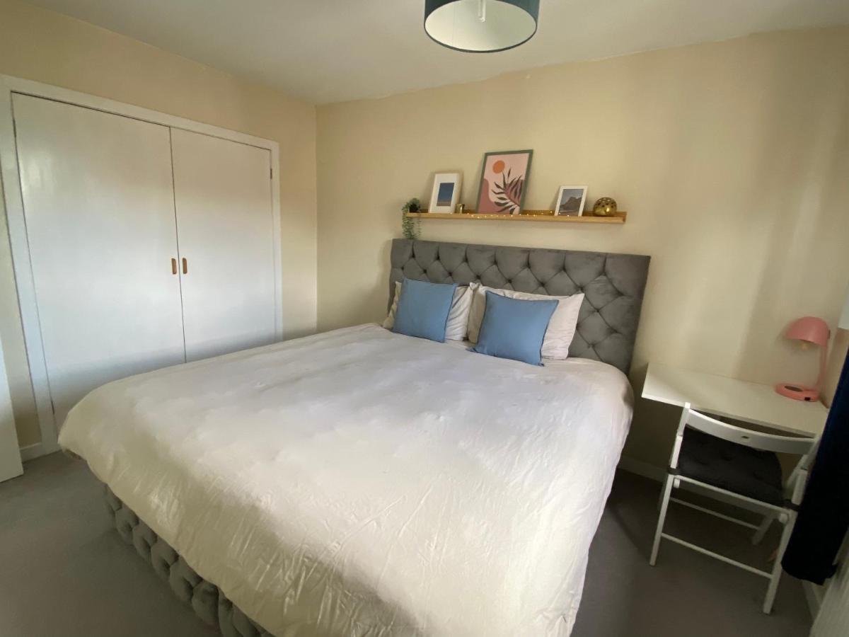 Cozy Bedroom In Shared Accommodation With Free Parking Édimbourg Extérieur photo